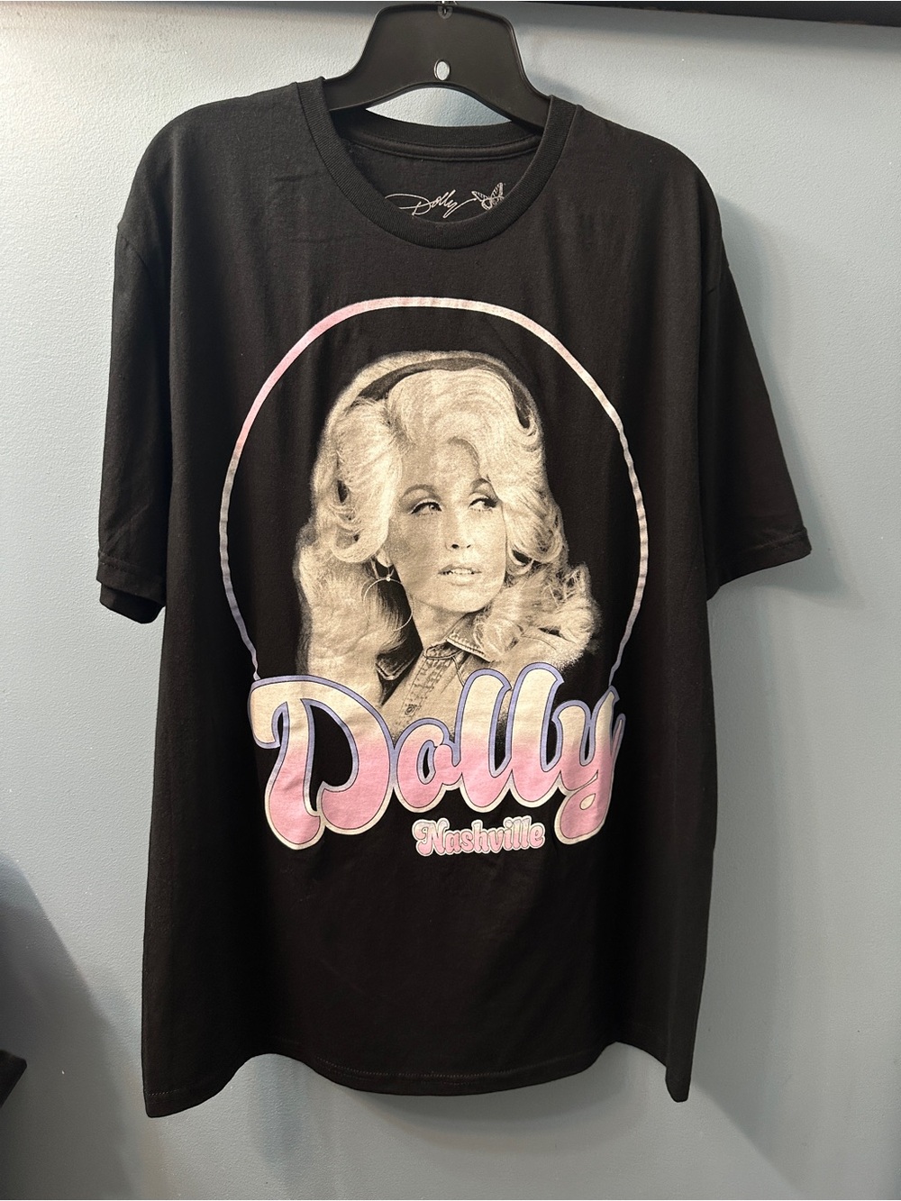 Dolly Parton T-Shirt Size Large Nashville Country Music NEW Unisex